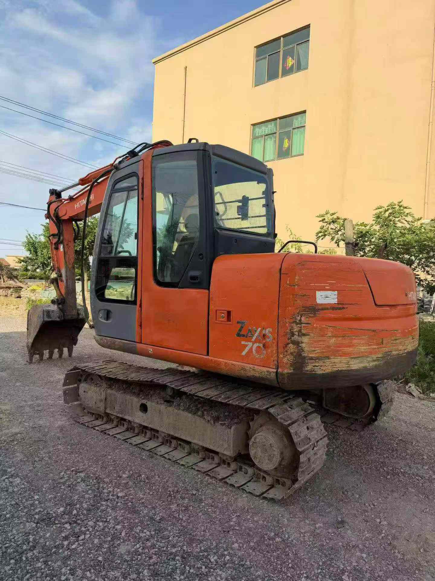 Buy Hitachi EX70 Used Excavator / 1
