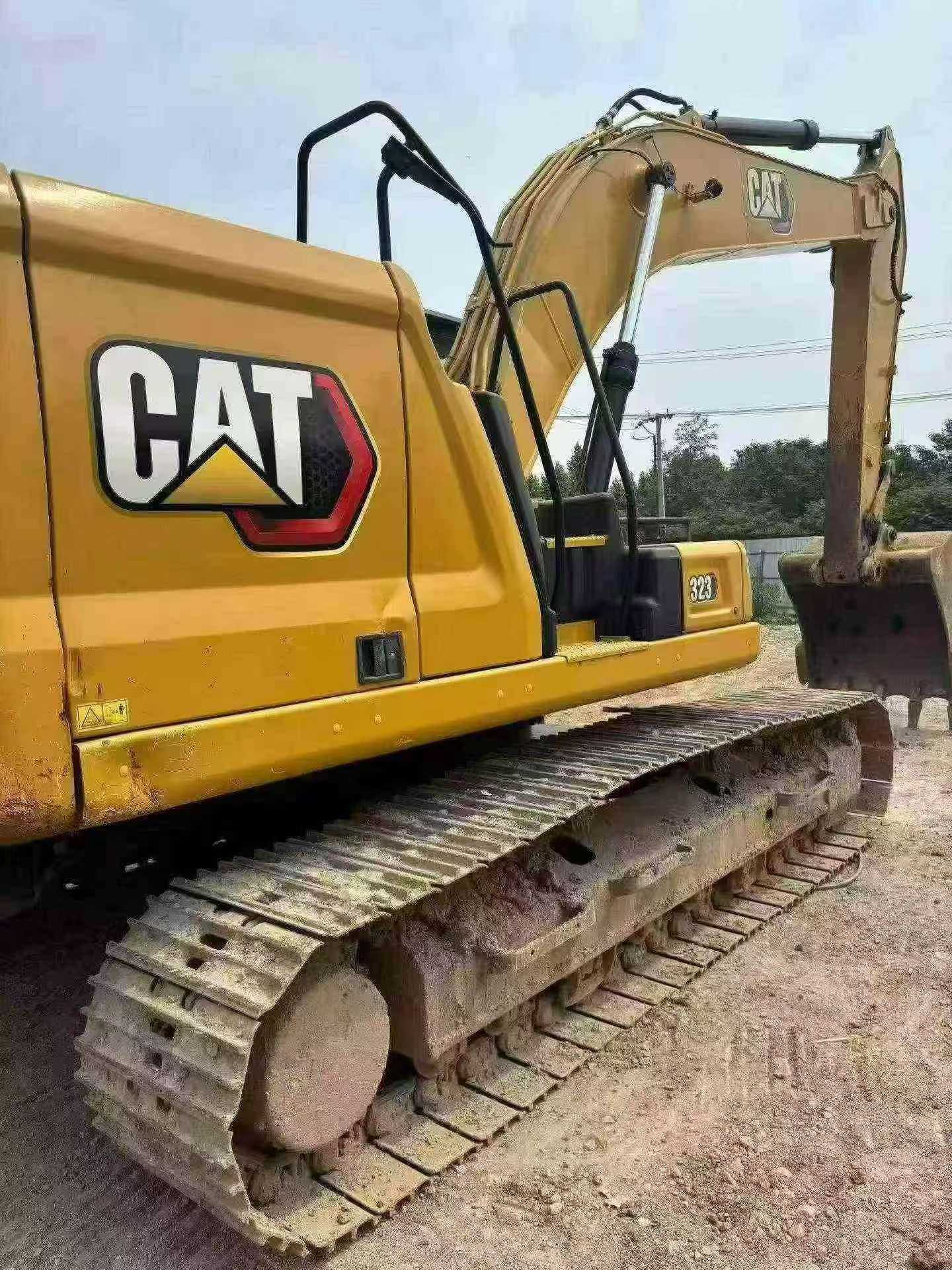 Buy Caterpillar 323 Used Excavator / 2