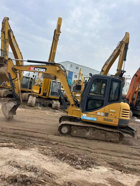 Buy XCMG XE60 Used Excavator / 1