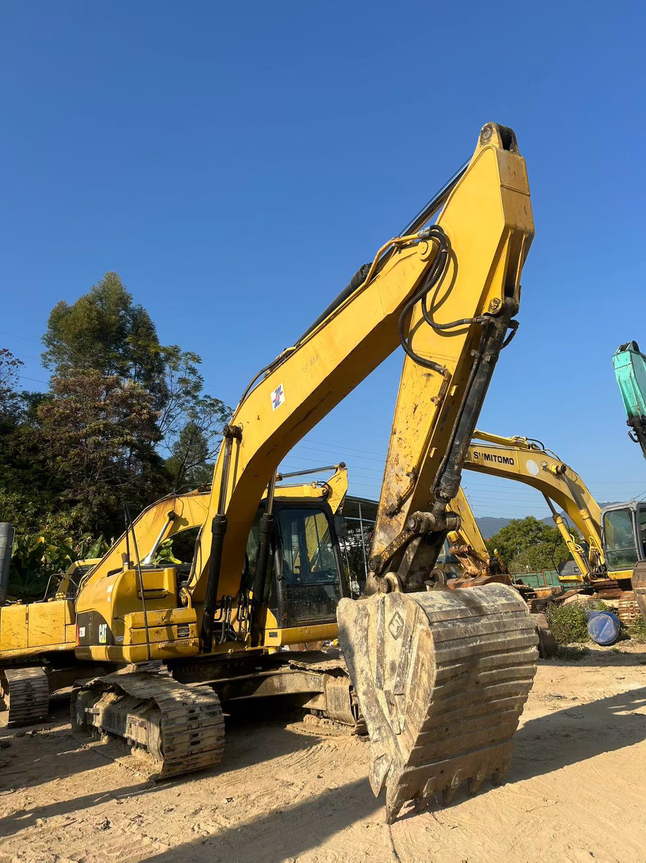 Buy Caterpillar 320D Used Excavator / 2