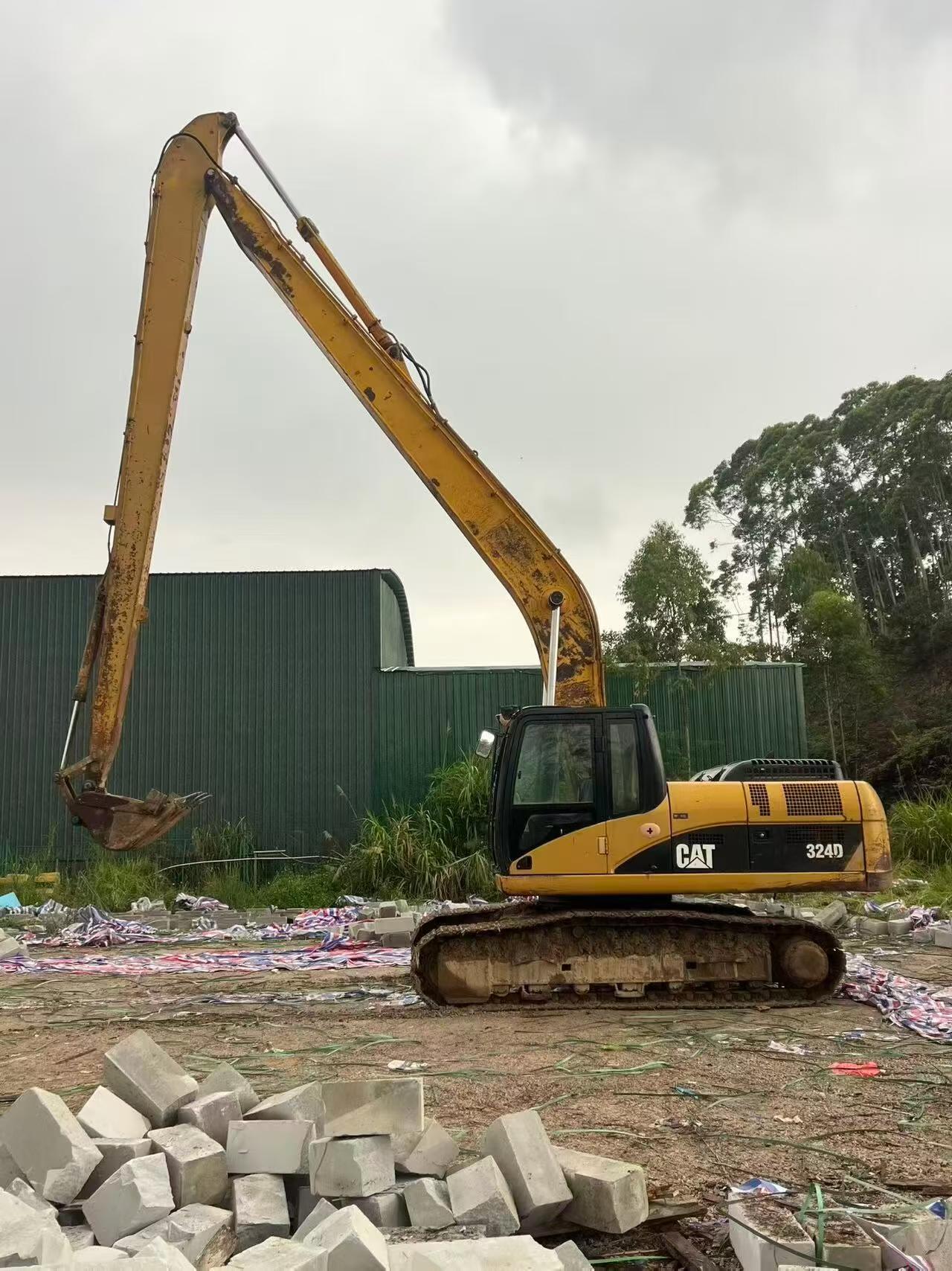 Buy Caterpillar 324D Used Excavator / 4