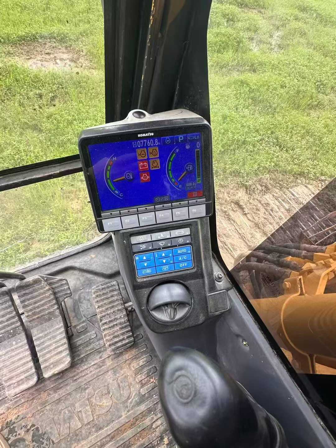 Buy Komatsu PC110-7 Used Excavator / 3 Buy Komatsu PC110-7 Used Excavator / 3
