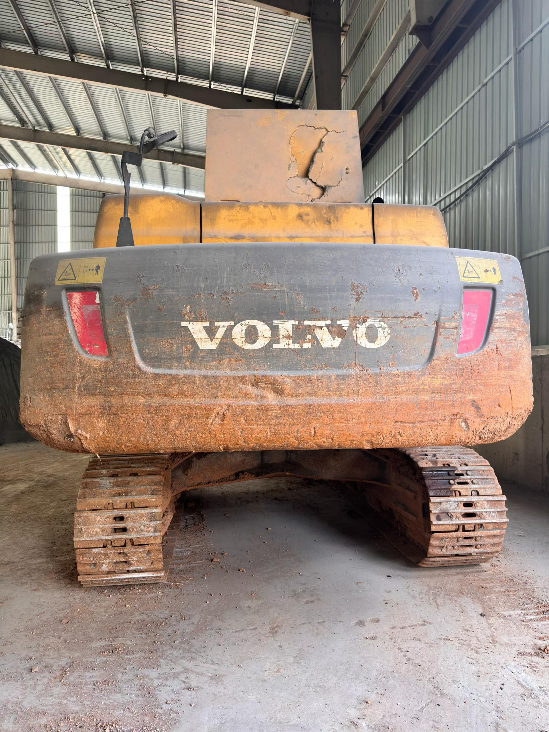 Buy Volvo L350F Used Excavator / 3