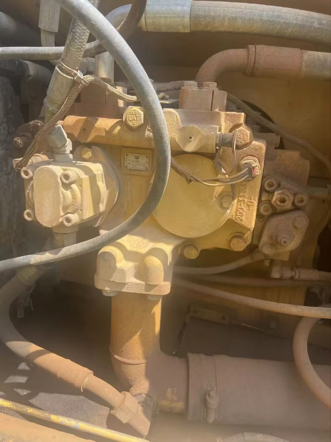Buy Caterpillar 320D Used Excavator / 4