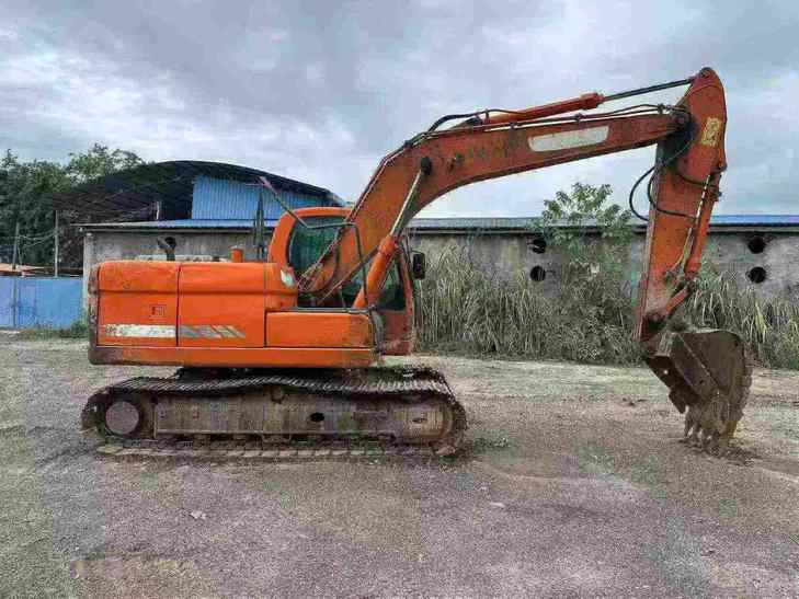 Buy Doosan DX150LC Used Excavator / 1