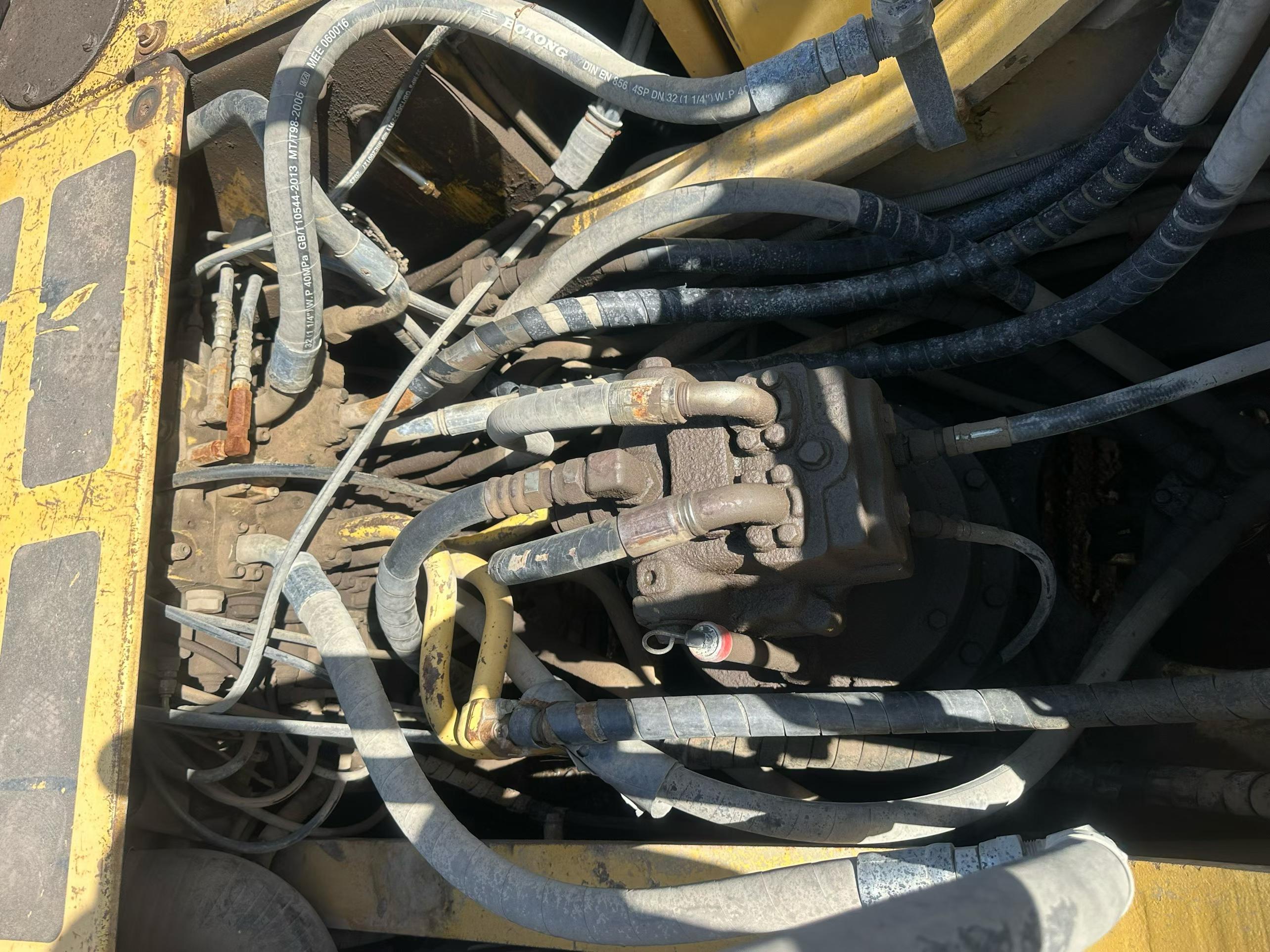 Buy Komatsu PC360-7 Used Excavator / 8 Buy Komatsu PC360-7 Used Excavator / 8