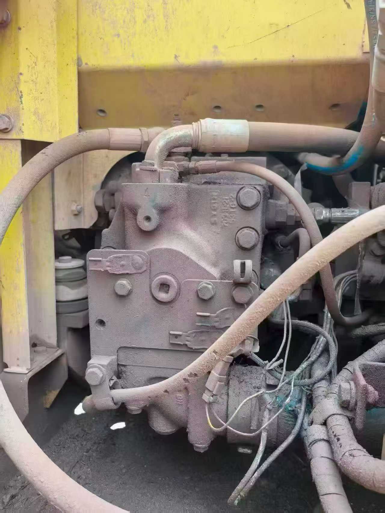 Buy Komatsu PC130-7 Used Excavator / 4