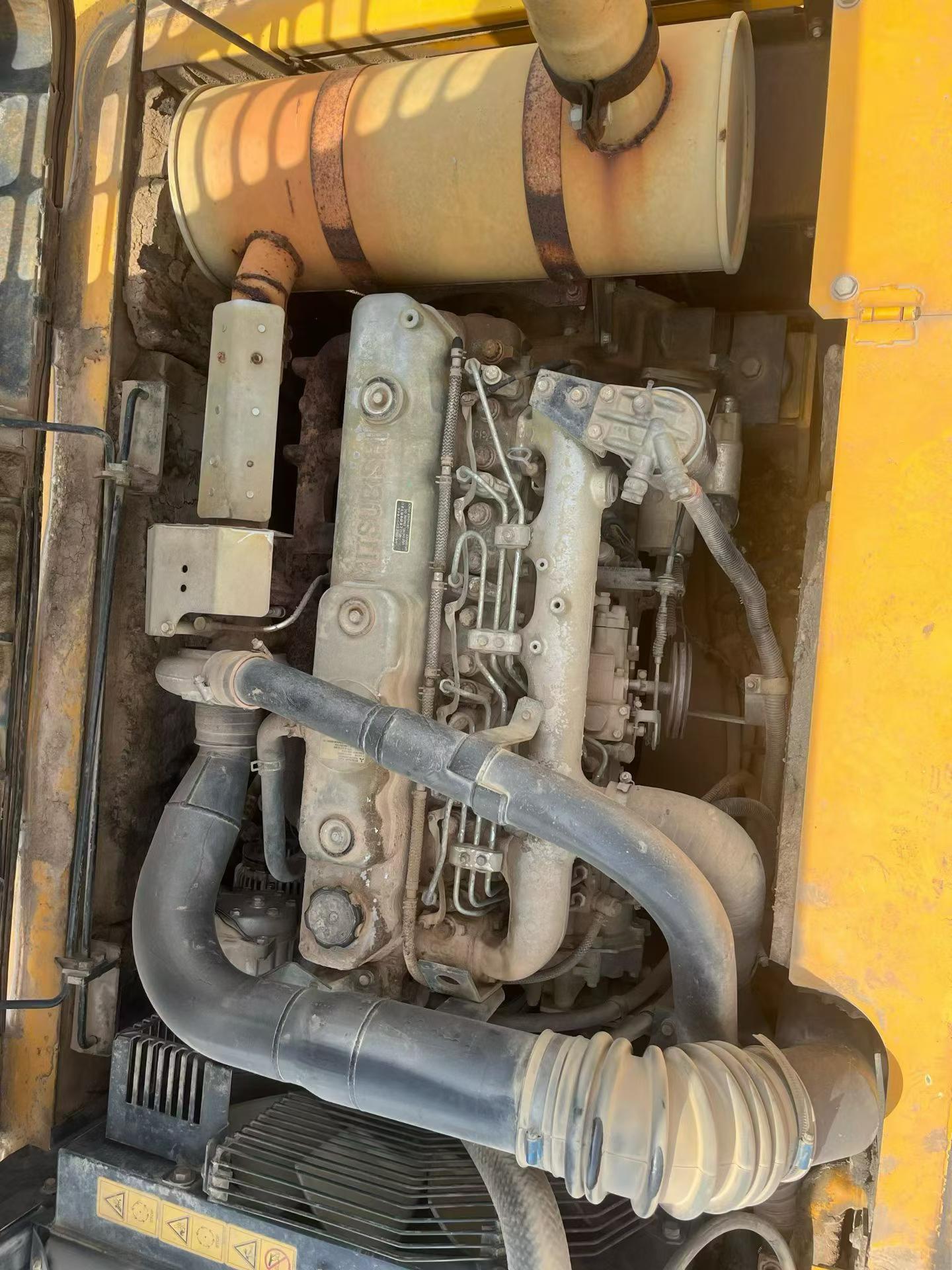 Buy Kato HD820R Used Excavator / 6