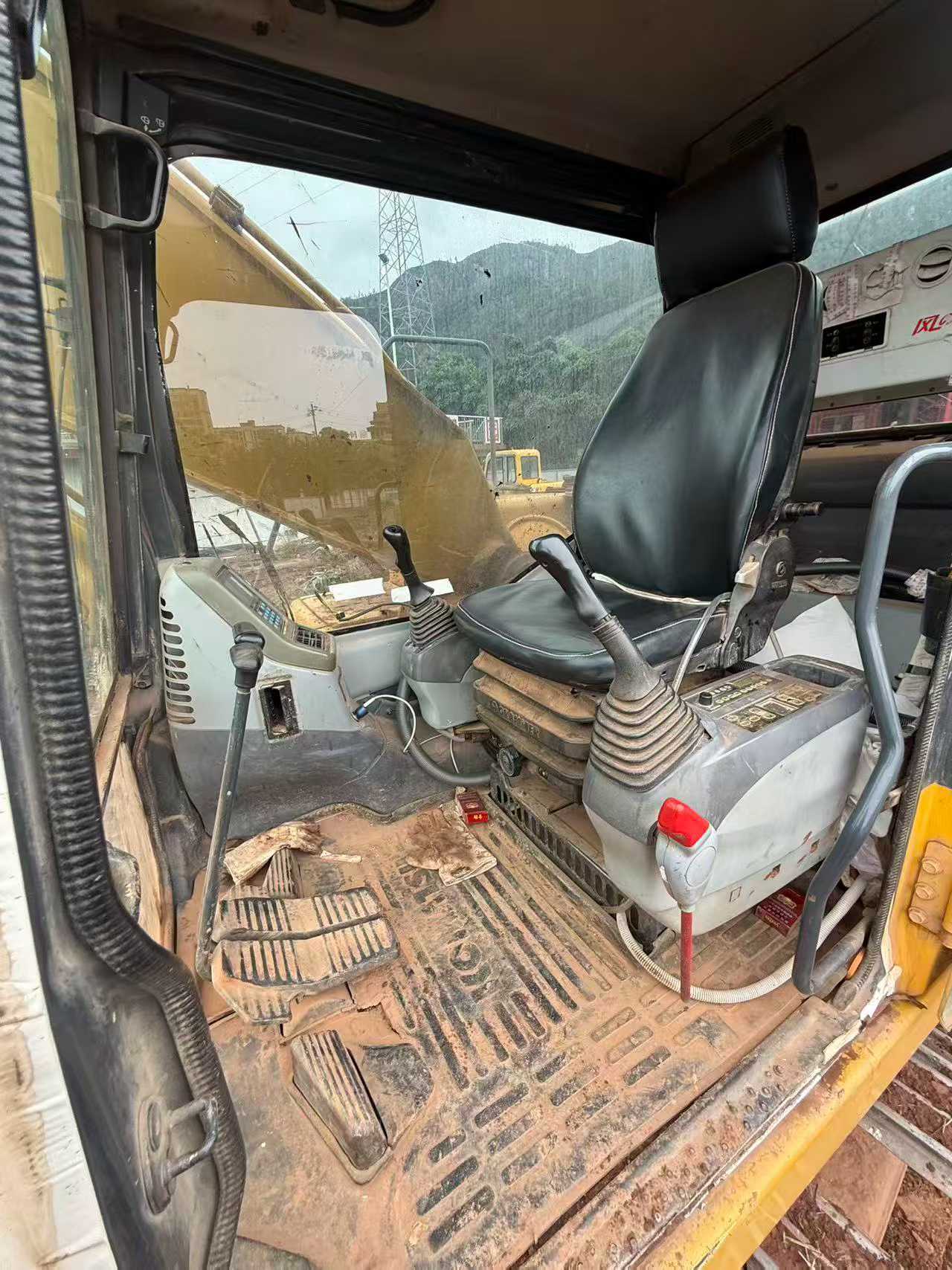 Buy Komatsu PC210-7 Used Excavator / 7