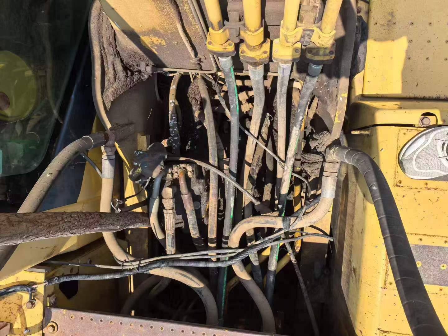 Buy Komatsu PC240-6 Used Excavator / 9