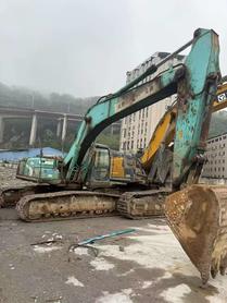 Buy Kobelco SK260 Used Excavator / 3 Buy Kobelco SK260 Used Excavator / 3