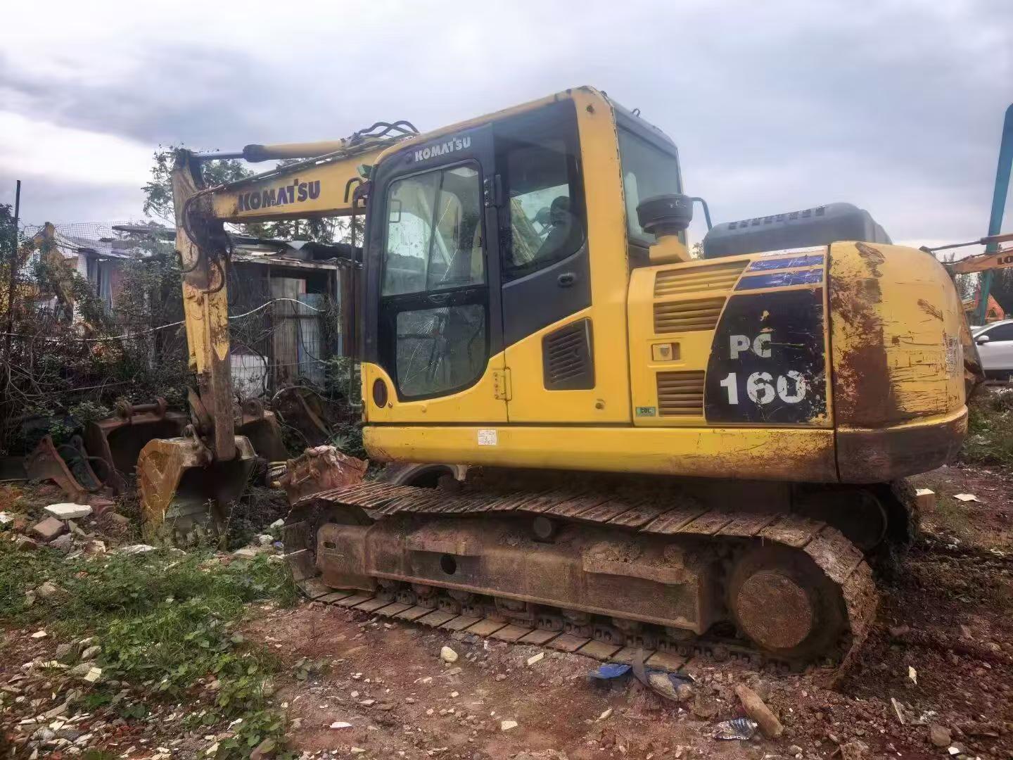 Buy Komatsu PC130-8 Used Excavator / 1
