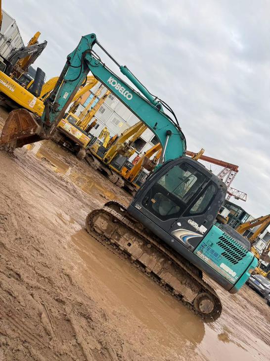 Buy Kobelco SK140LC-8 Used Excavator / 1
