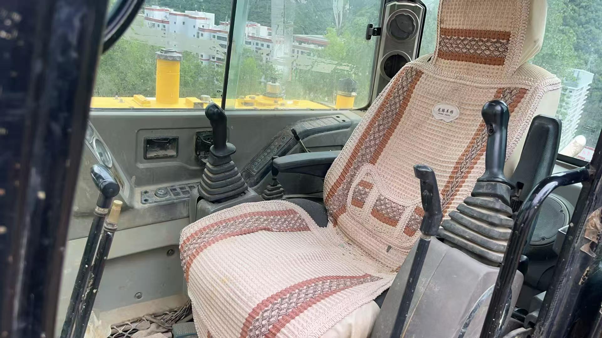 Buy Hyundai HX60 Used Excavator / 7