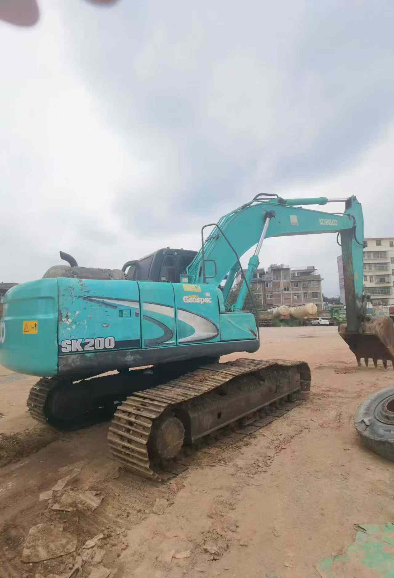 Buy Kobelco SK200-11 Used Excavator / 8