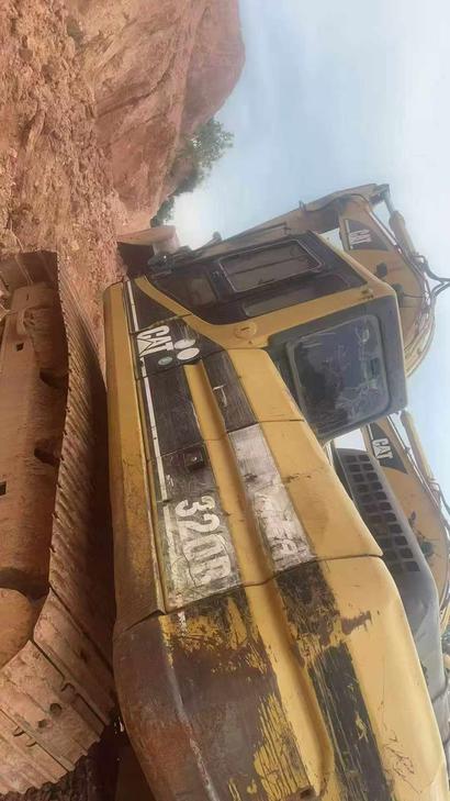 Buy Caterpillar 320B Used Excavator / 1