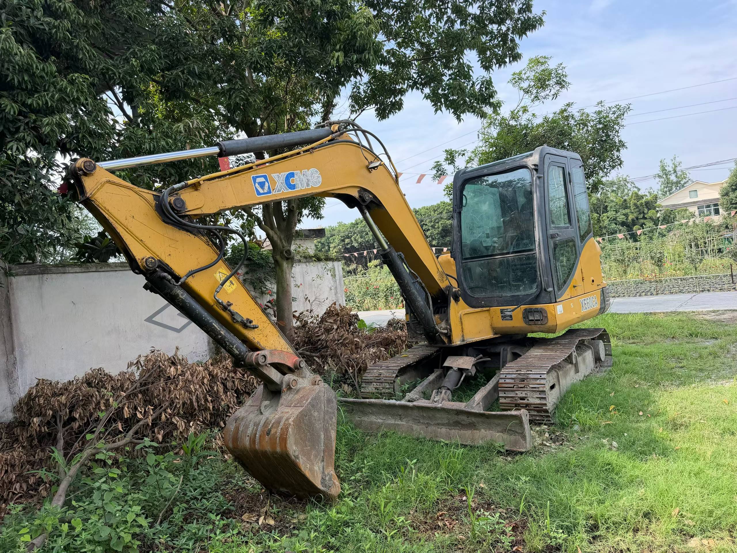 Buy XCMG XE60 Used Excavator / 1