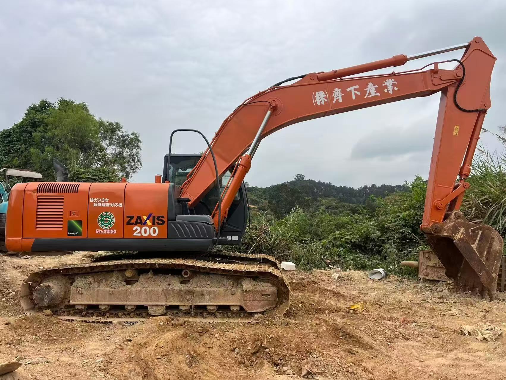 Buy Hitachi EX200 Used Excavator / 3