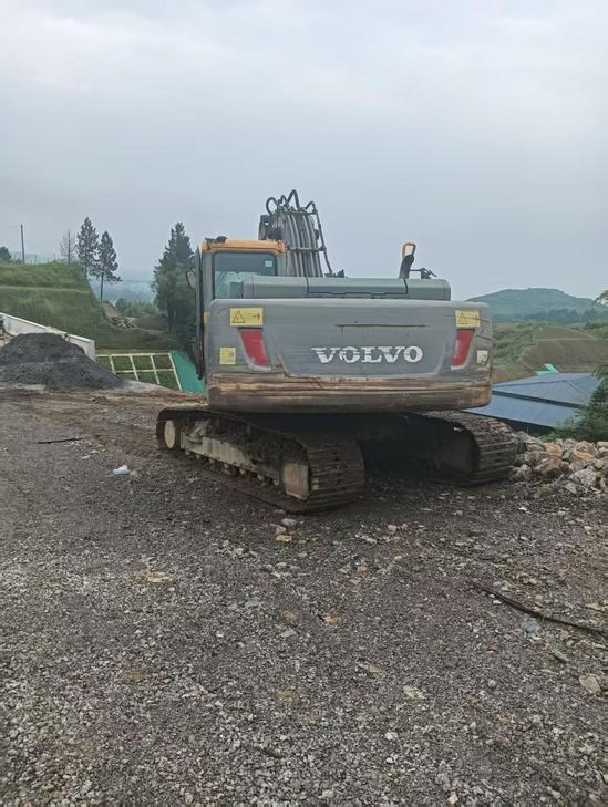 Buy Volvo EC210B Used Excavator / 1