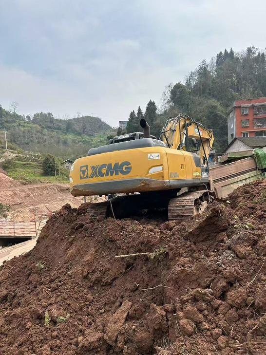 Buy XCMG XE200DA Used Excavator / 1