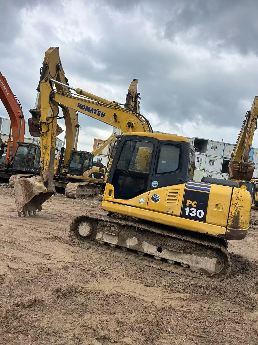 Buy Komatsu PC130-7 Used Excavator / 3