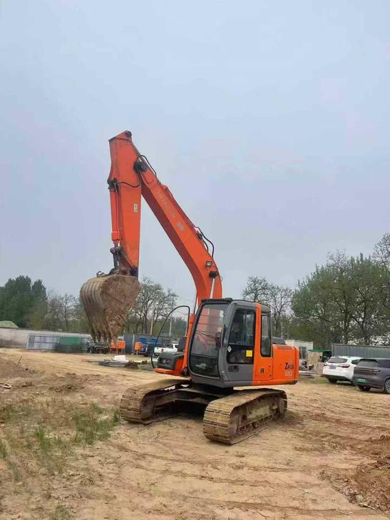 Buy Hitachi EX120-6 Used Excavator / 1