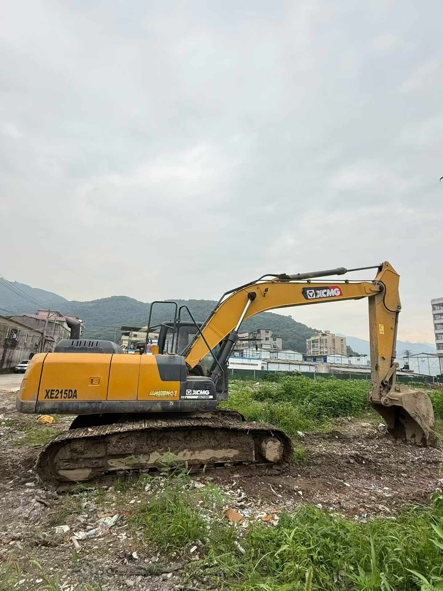 Buy XCMG XE215DA Used Excavator / 2
