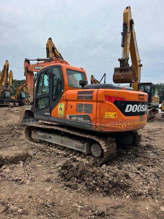 Buy Doosan S130W-3 Used Excavator / 1