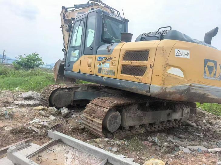 Buy XCMG XE200D Used Excavator / 1