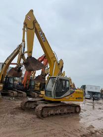 Buy Kato 820-3SP Used Excavator / 3 Buy Kato 820-3SP Used Excavator / 3