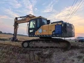 Buy Hyundai R215VS Used Excavator / 3 Buy Hyundai R215VS Used Excavator / 3