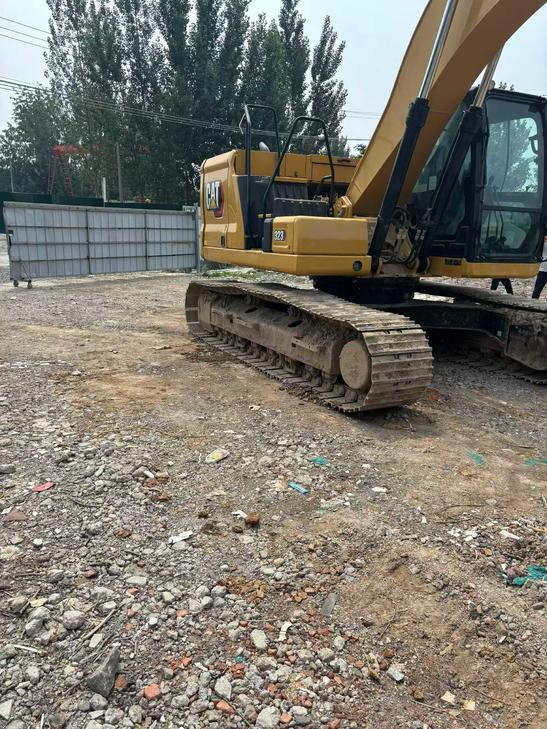 Buy Caterpillar 323 Used Excavator / 1