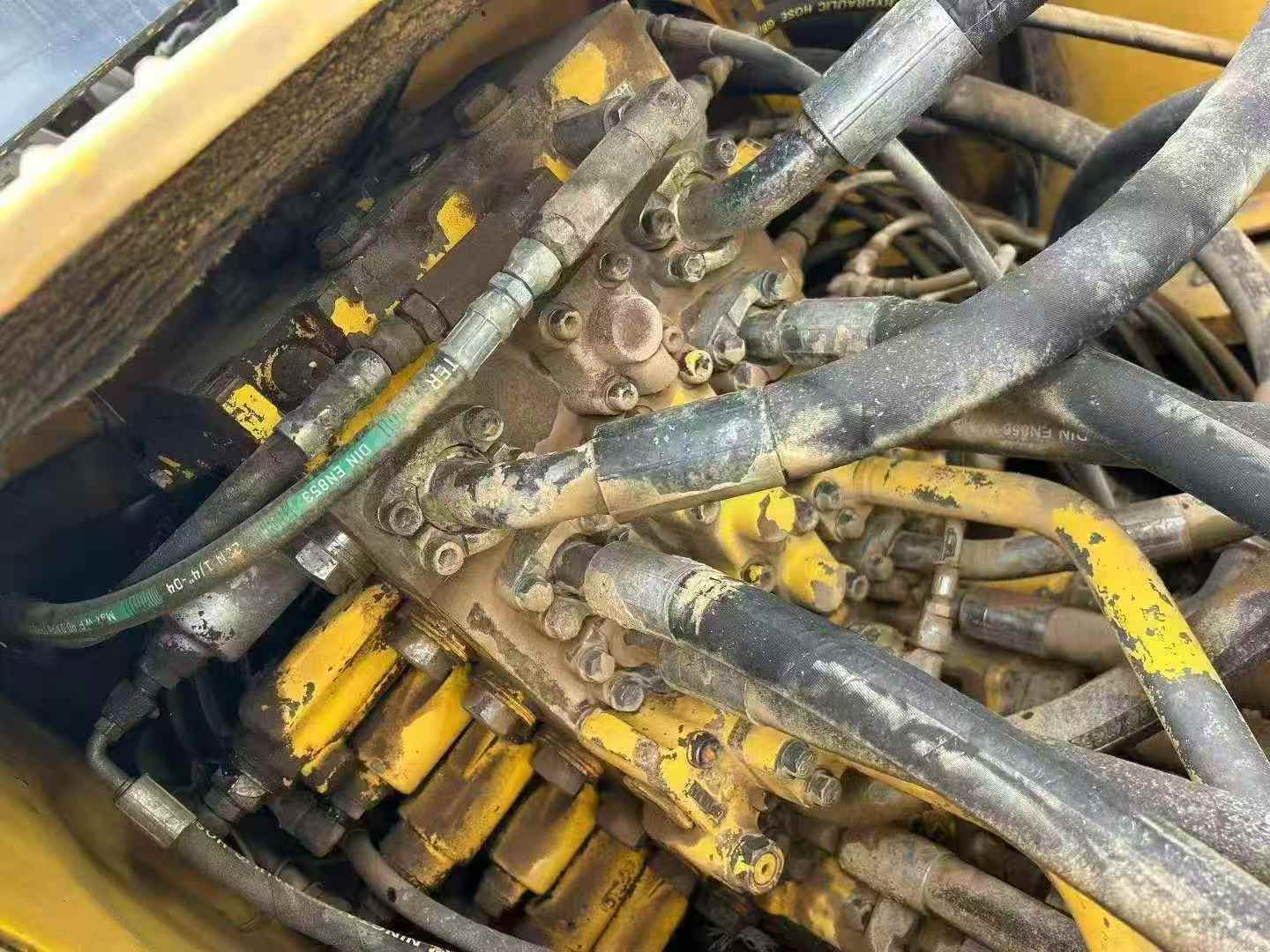 Buy Komatsu PC200-8 Used Excavator / 8