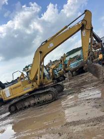 Buy Komatsu PC200-7 Used Excavator / 3 Buy Komatsu PC200-7 Used Excavator / 3