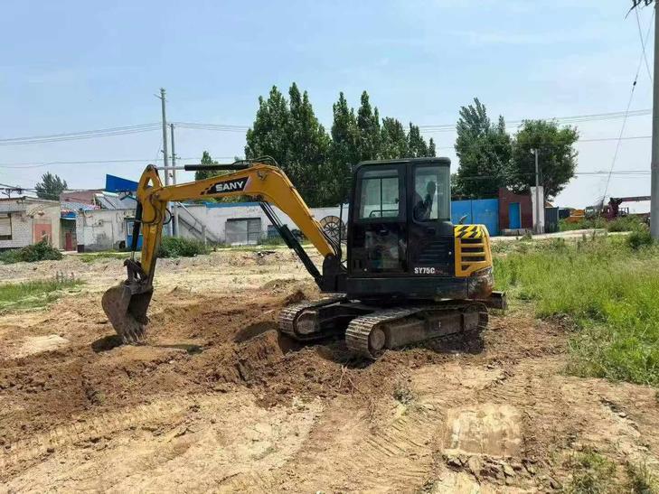 Buy Sany SY55 Used Excavator / 1