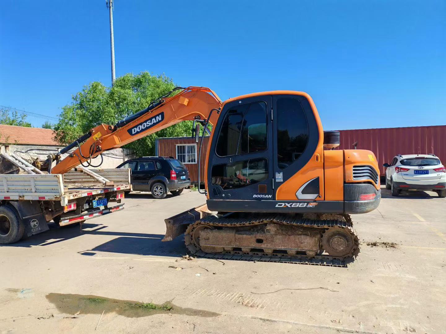 Buy Doosan DX75 Used Excavator / 3 Buy Doosan DX75 Used Excavator / 3