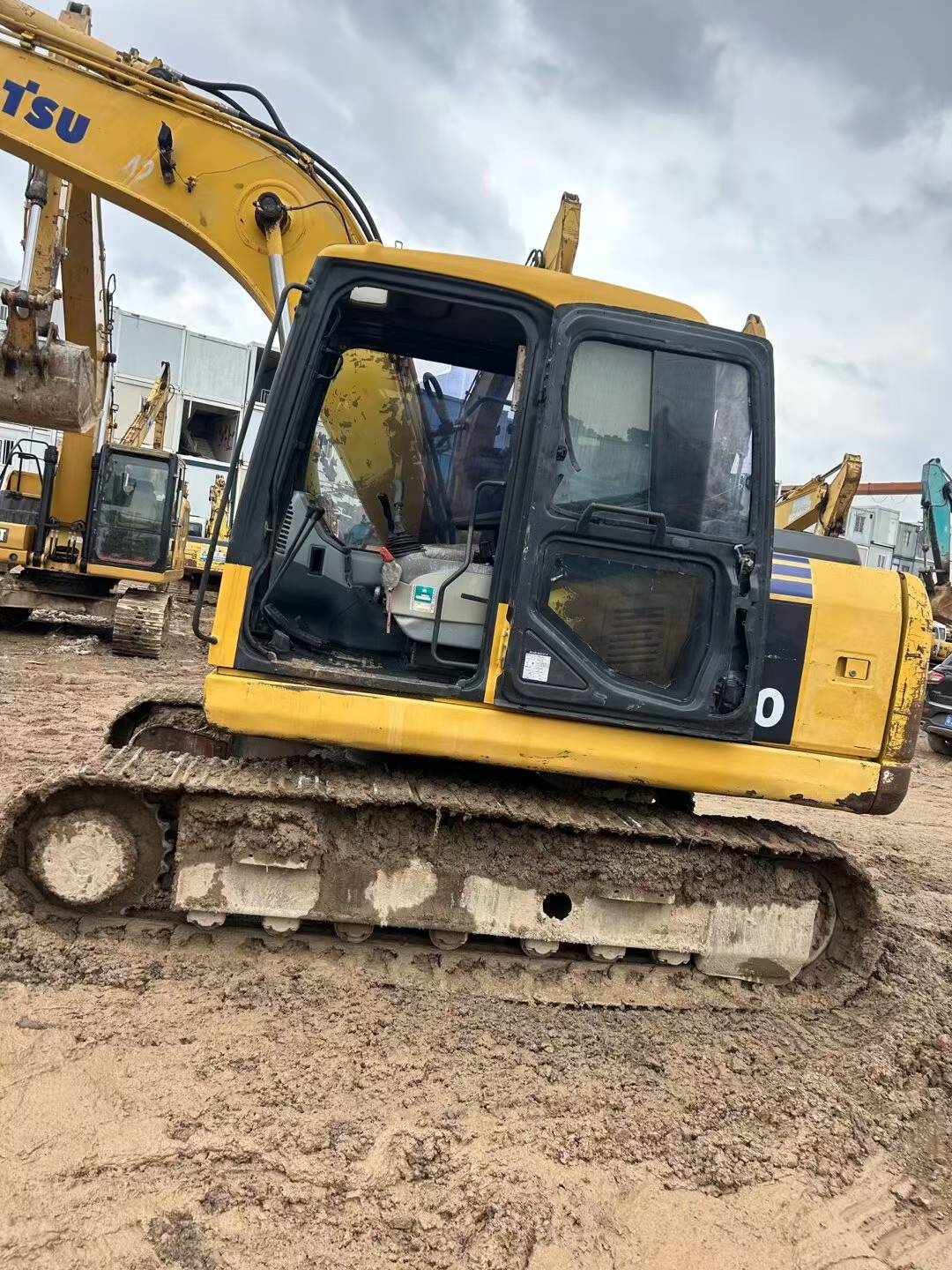 Buy Komatsu PC130-7 Used Excavator / 4