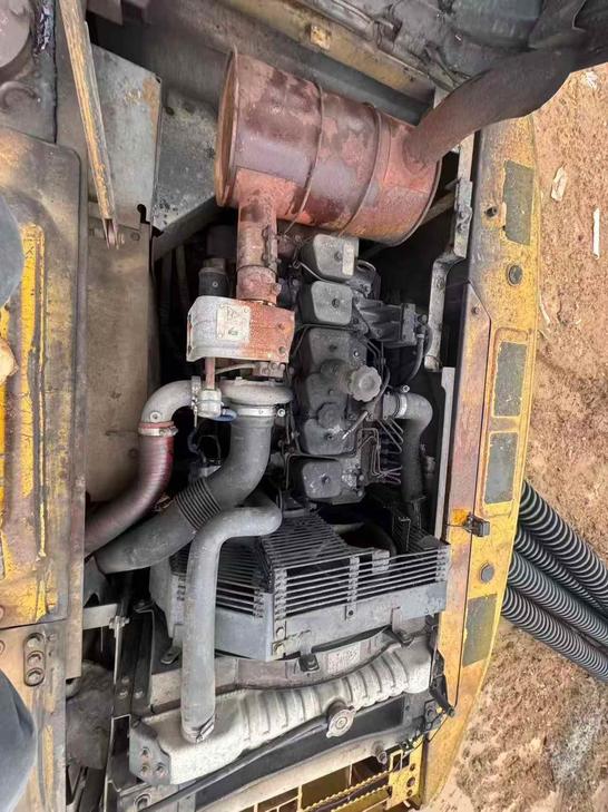 Buy Komatsu PC200-7 Used Excavator / 1