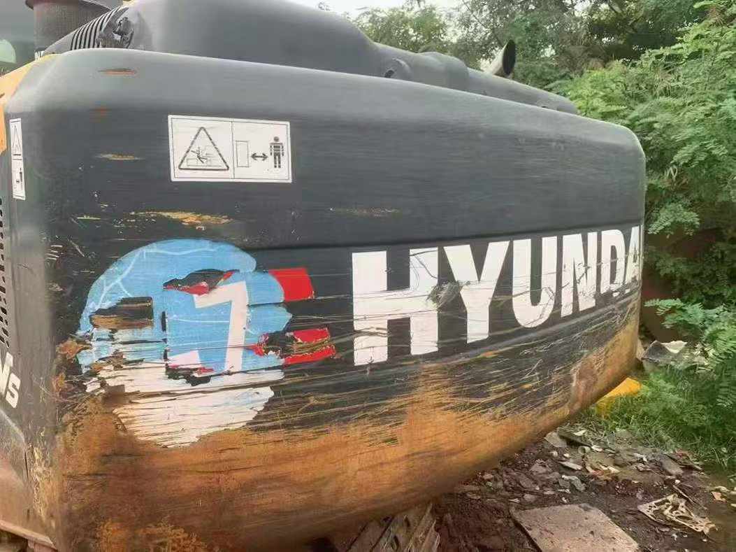 Buy Hyundai R215VS Used Excavator / 2