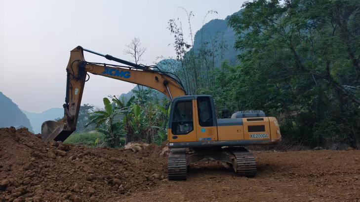 Buy XCMG XE200DA Used Excavator / 1