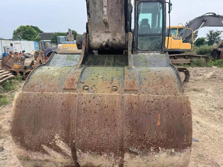 Buy Sany SY215C Used Excavator / 1