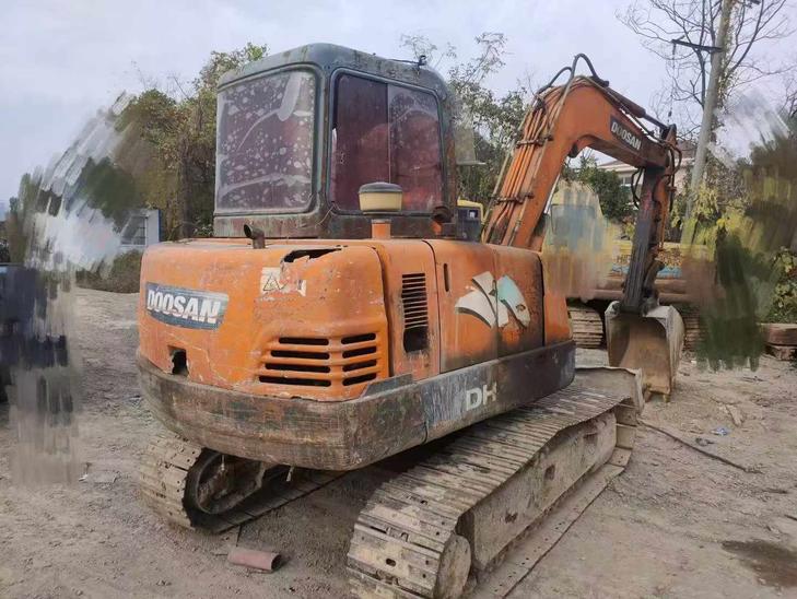 Buy Doosan DH55 Used Excavator / 1