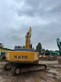 Buy Kato 820-3SP Used Excavator / 3 Buy Kato 820-3SP Used Excavator / 3