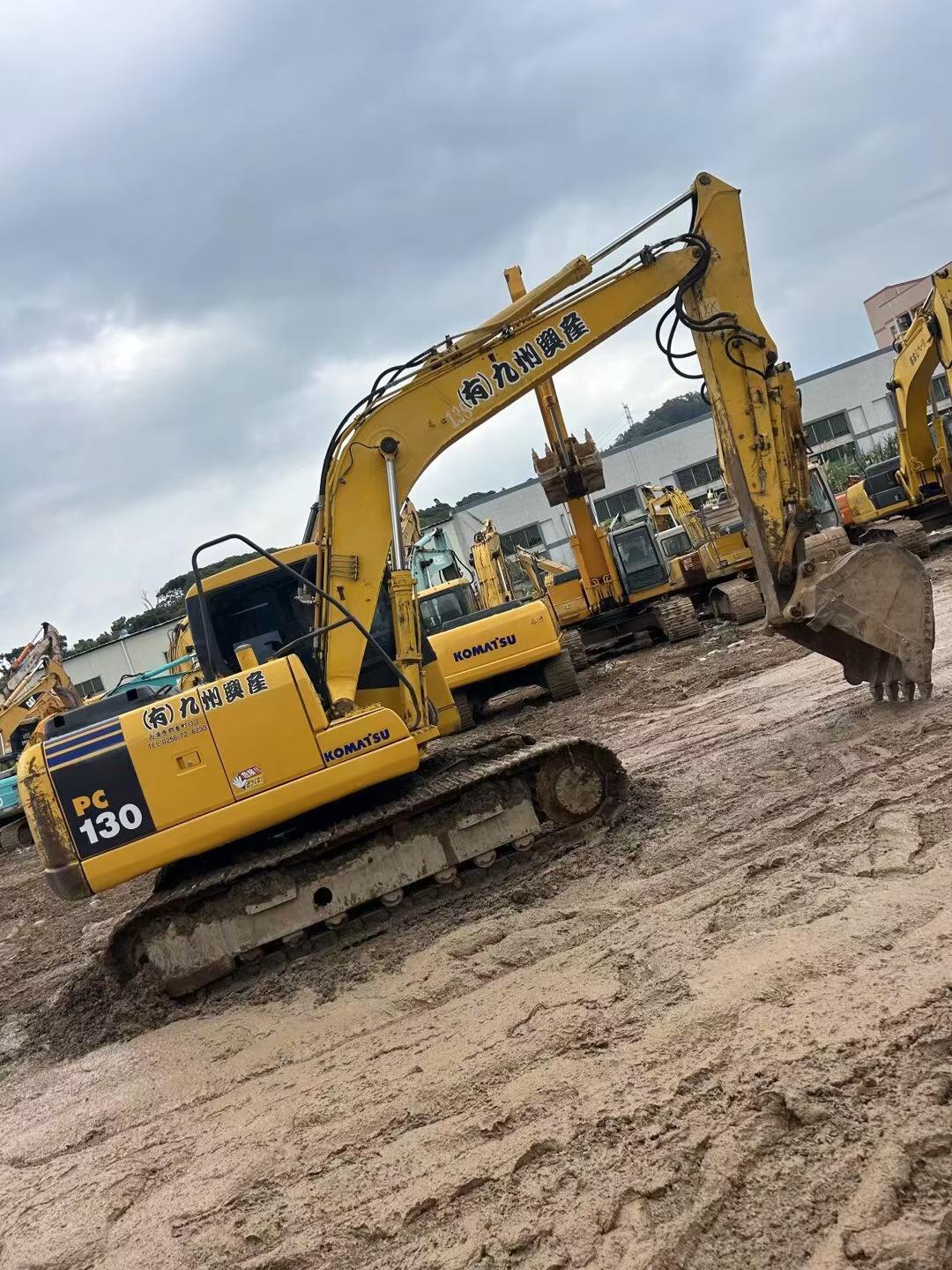 Buy Komatsu PC130-7 Used Excavator / 2