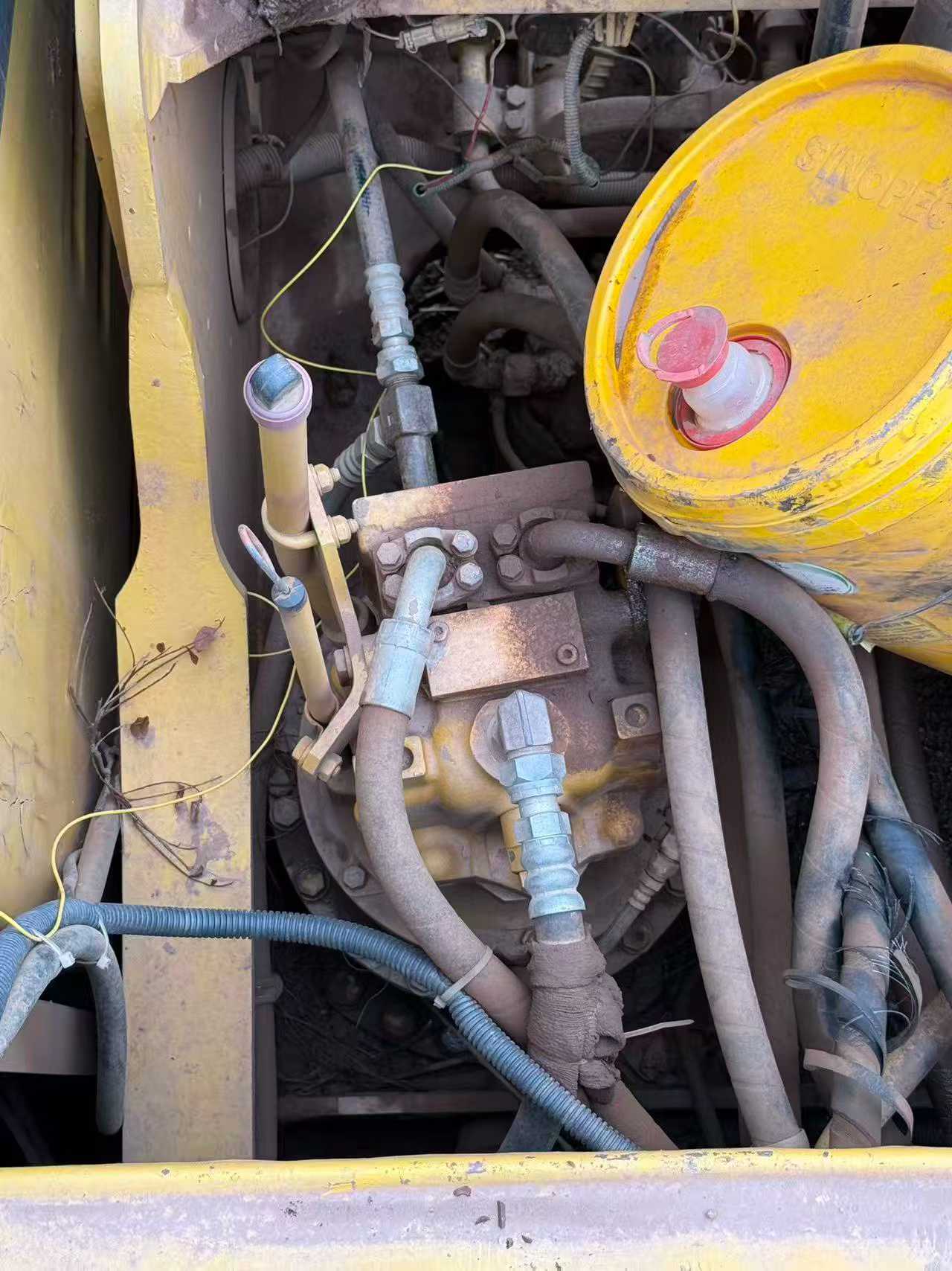 Buy Komatsu PC210-7 Used Excavator / 2