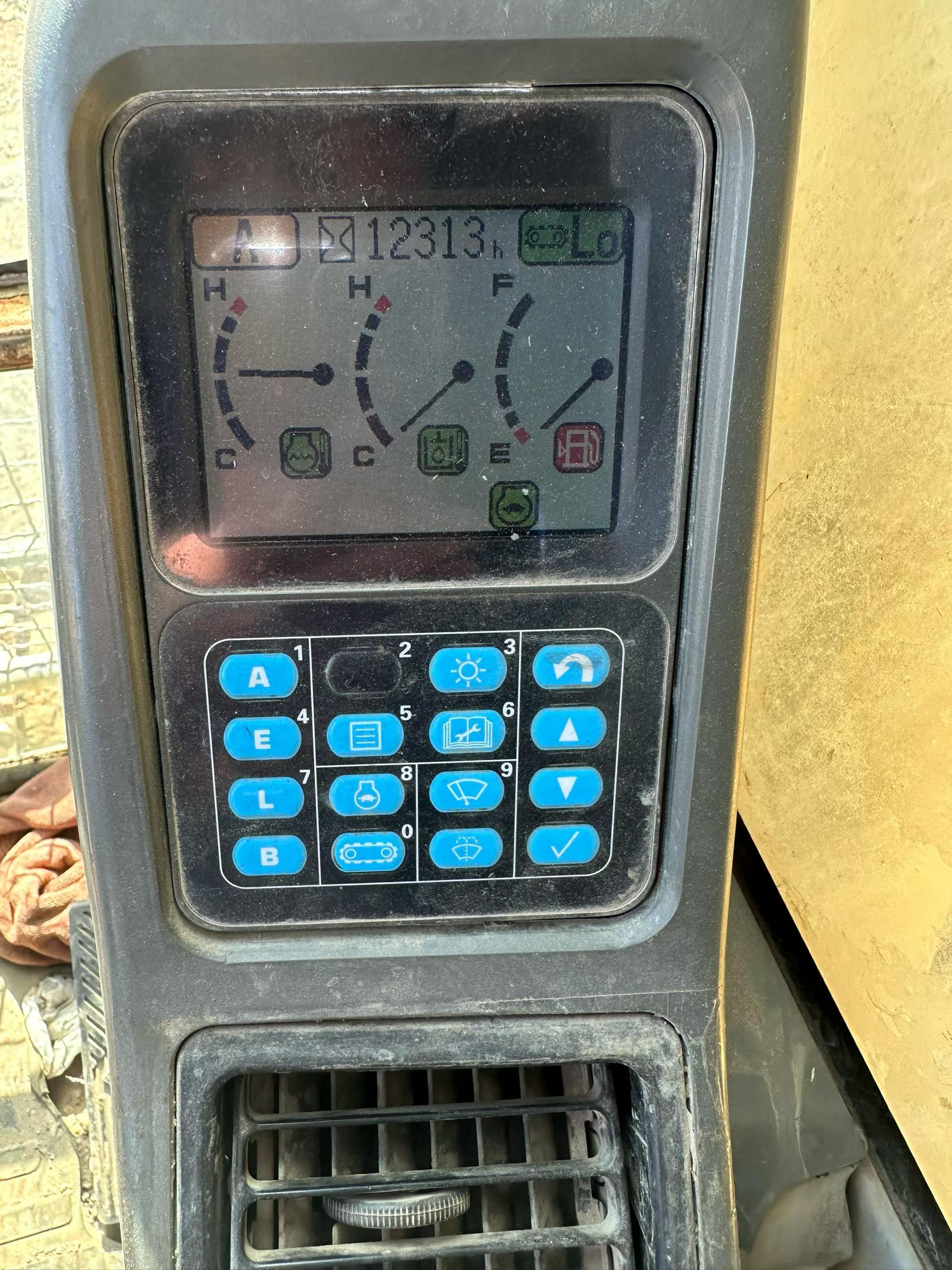 Buy Komatsu PC360-7 Used Excavator / 1