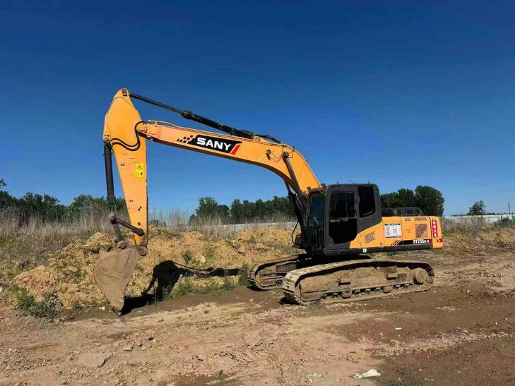Buy Sany SY235C-8 Used Excavator / 1