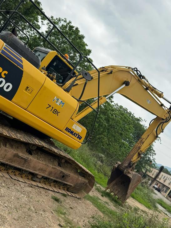 Buy Komatsu PC200-8N1 Used Excavator / 1