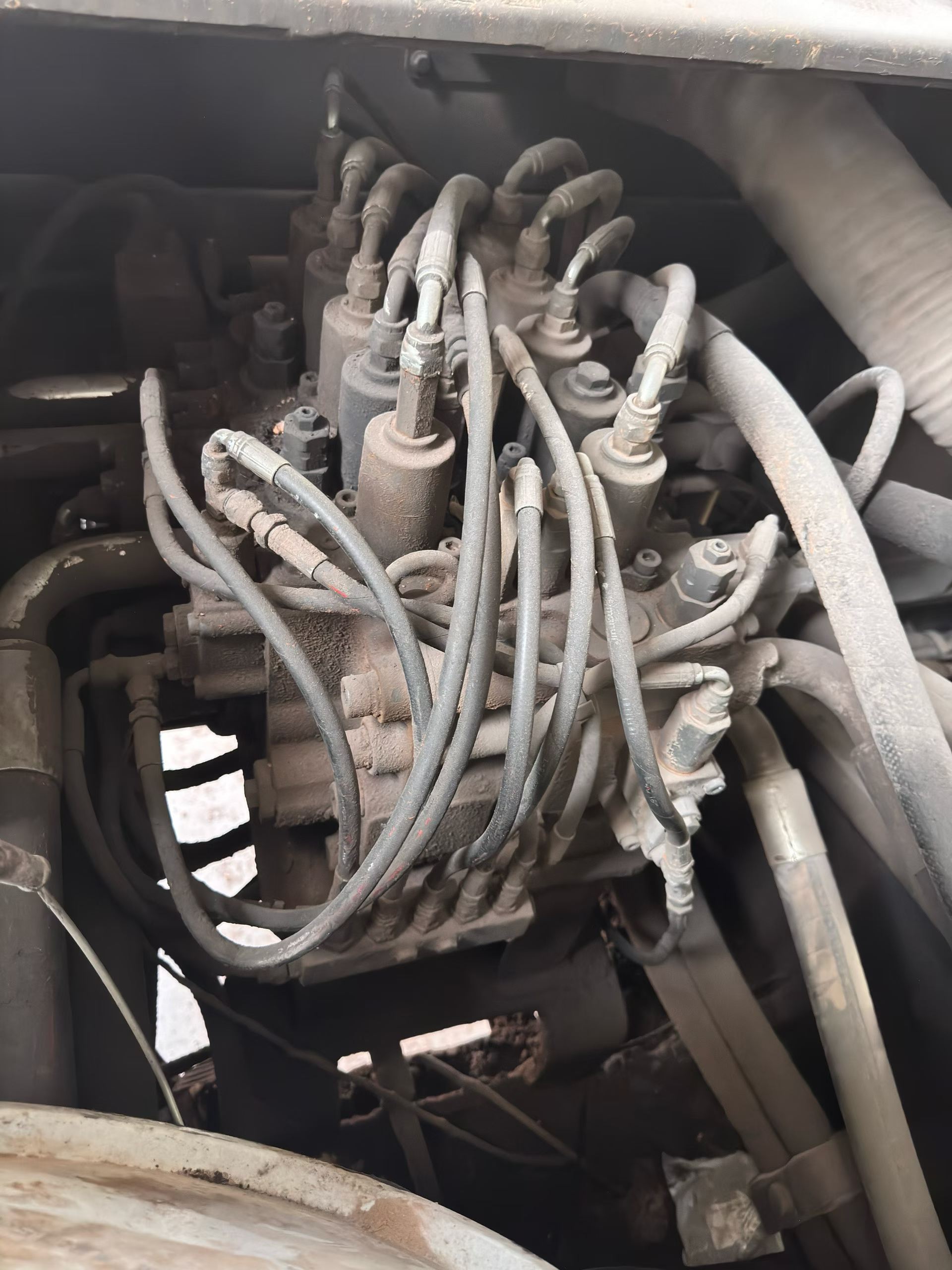 Buy Volvo L350F Used Excavator / 5