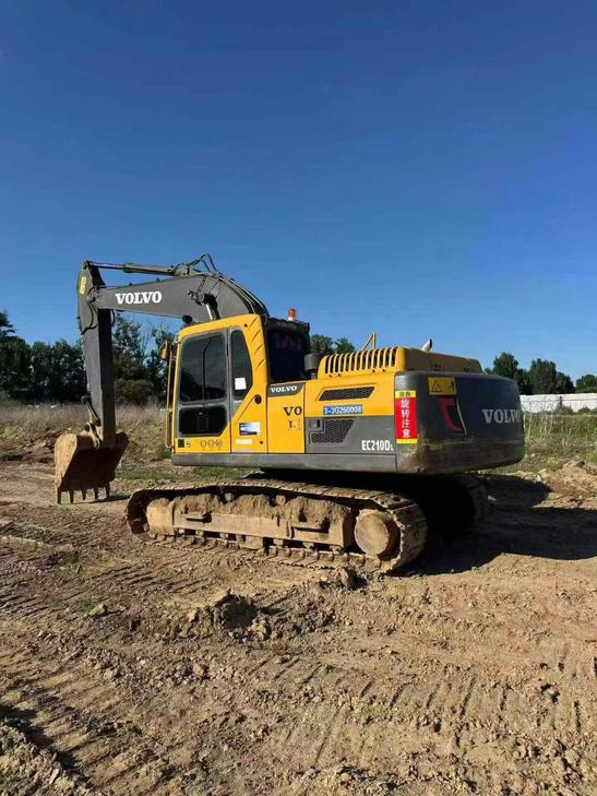 Buy Volvo EC210B Used Excavator / 1